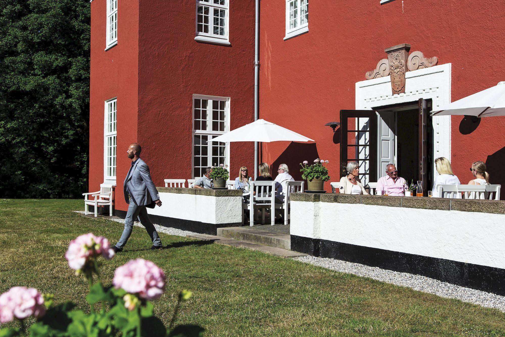 Skarrildhus Sinatur Hotel & Konference Exterior photo
